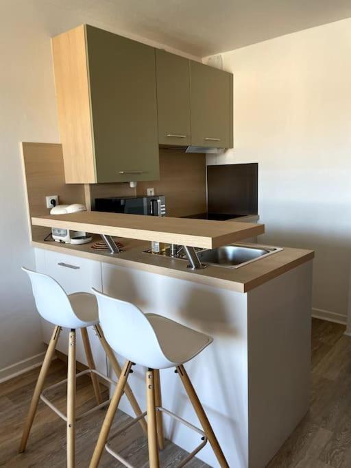 Appartement Vue Mer, 5Min A Pied De La Plage, Parking Prive Валорис Екстериор снимка